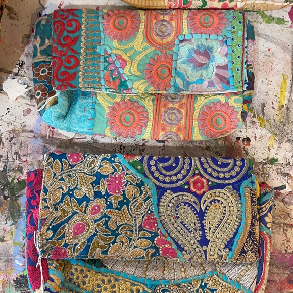 Handmade embroidery silk clutches from India! - Picture 10 of 11